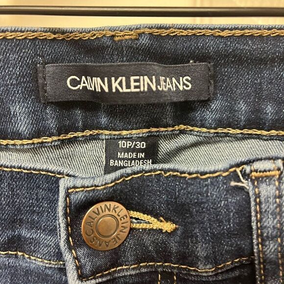 Calvin Klein Slim Straight Leg Raw Hem Jeans sz 10P/30 - Picture 5 of 7